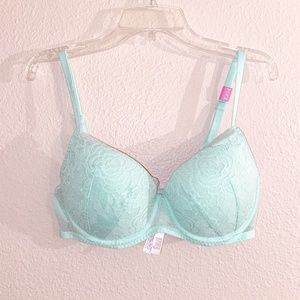 NWT pretty light blue push up bra